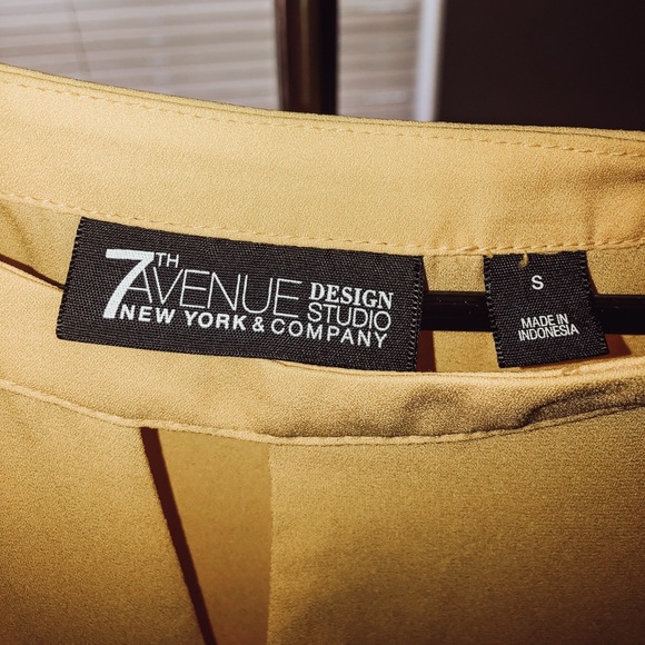 Yellow Blouse - Picture 4 of 4